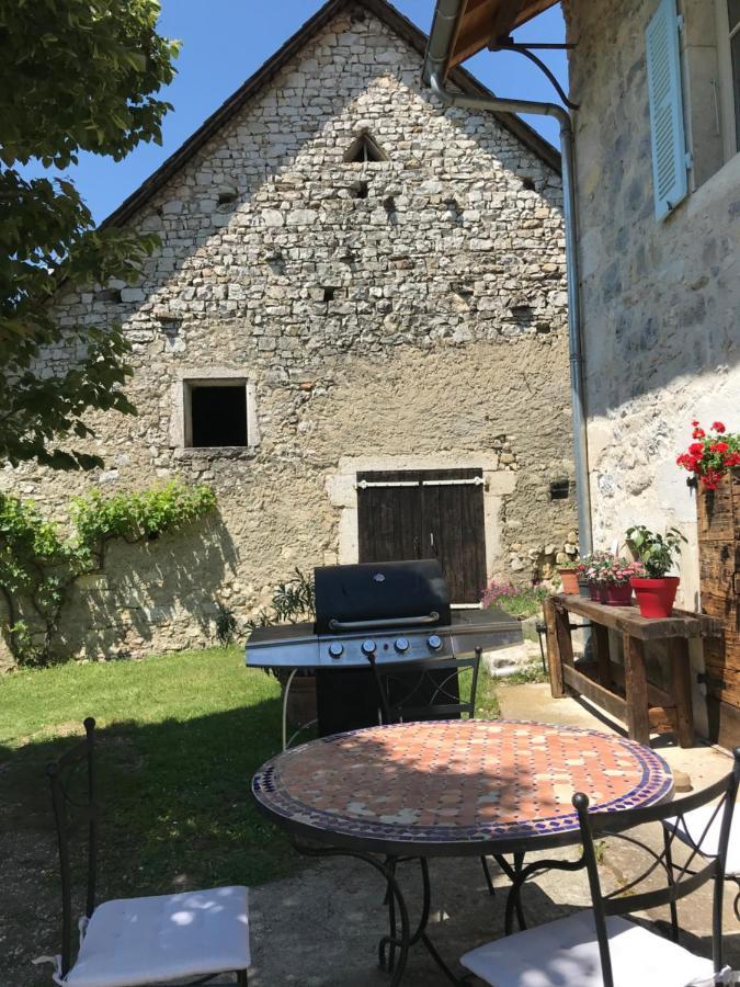 Chambres D'Hotes Des Deux Lacs Ceyzerieu Екстериор снимка