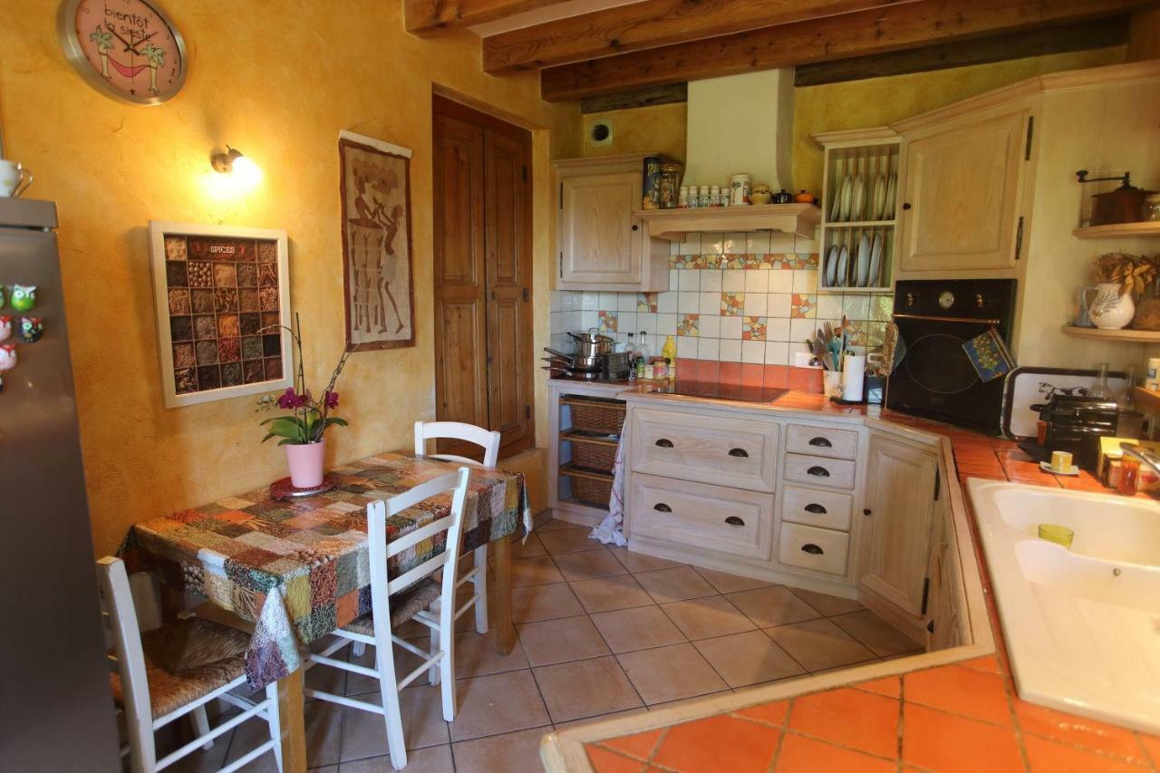 Chambres D'Hotes Des Deux Lacs Ceyzerieu Екстериор снимка